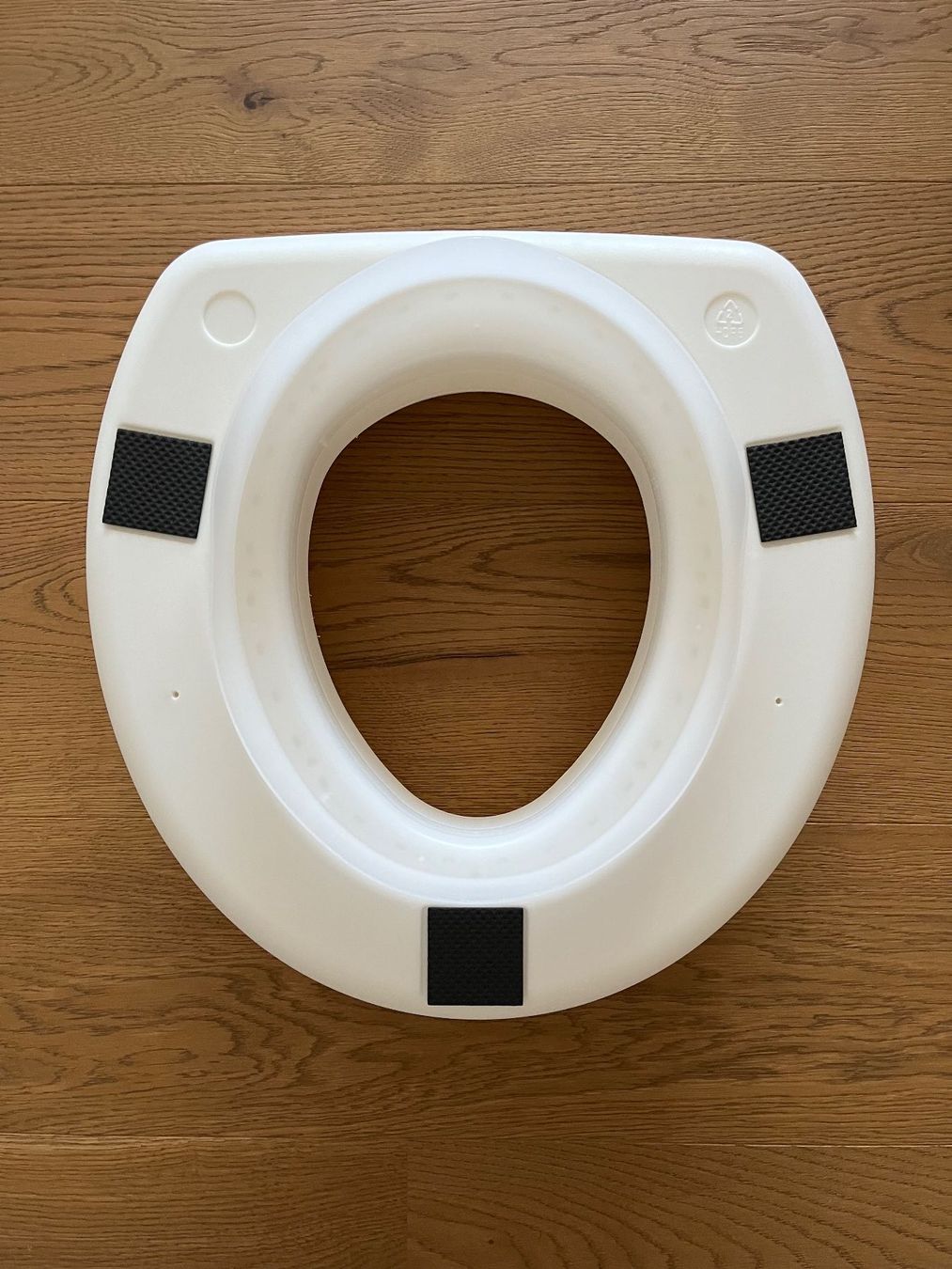 WC: WC-Aufsatz/ -Sitzerhöher – Neu und originalverpackt aus Balgach von Olieto 1