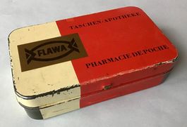 alte Taschen-Reise-Apotheke in einer Blechdose, Marke: Flawa