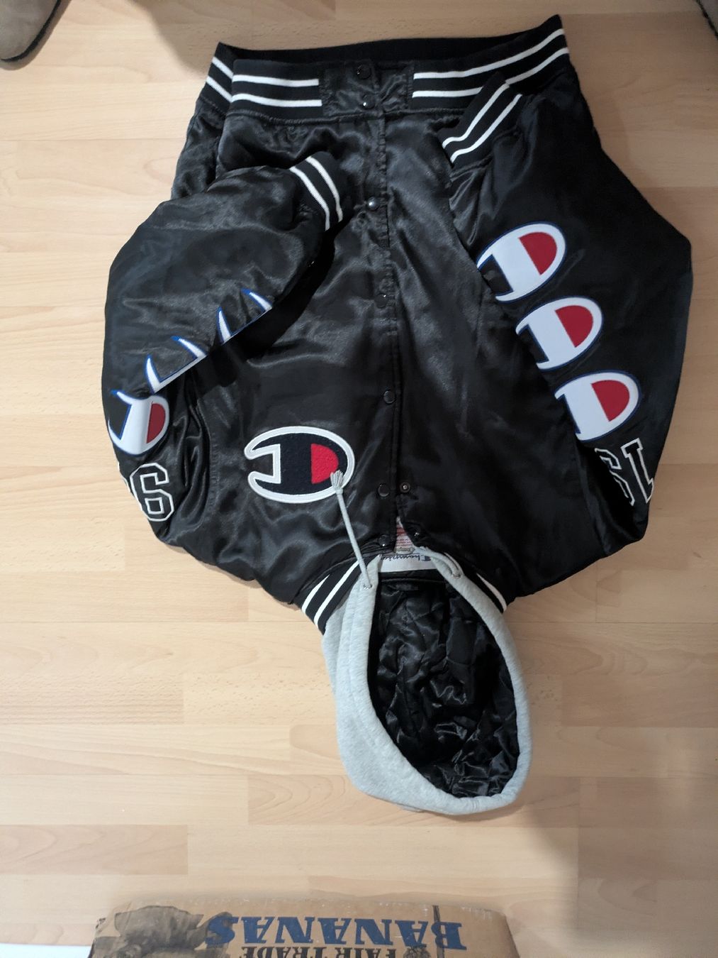 Supreme Giacche: Veste Champion x Supreme – Usato da Tramelan venduto da cat_67zv 1