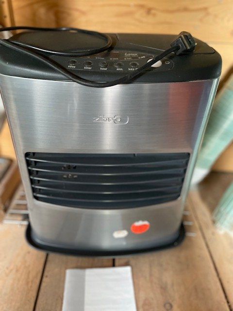 Radiatori: Keramikheizgerät mit Ventilator 230V PTC02A – Usato da Stäfa venduto da roggo1