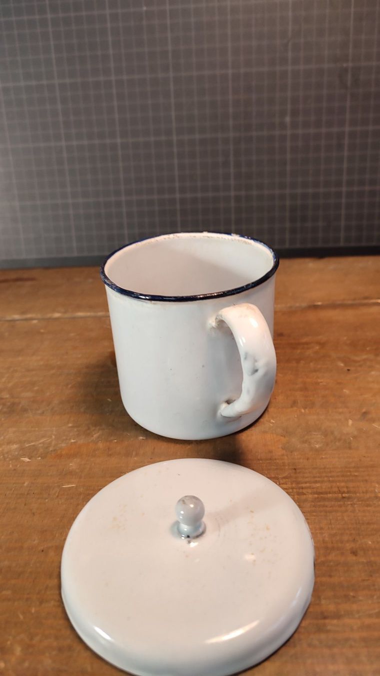 Tazze: Wunderschöne antike Tasse mit Deckel EMAILIERT – Usato da Gelterkinden venduto da MYSTOREFORYOU4460 2