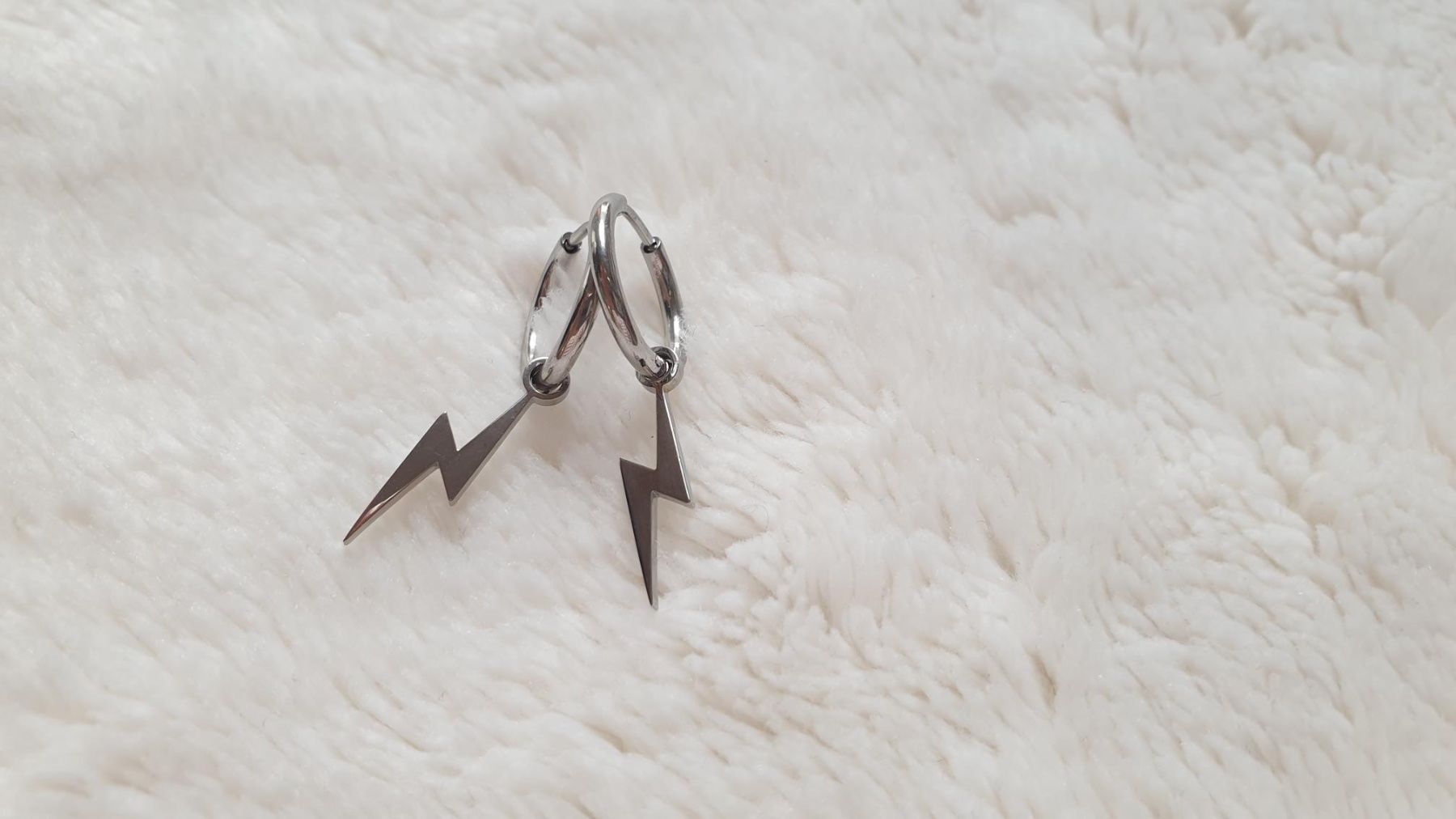 Boucles d'oreille: Ohrringe "Blitz" – Neuf avec emballage d'origine à Würenlos par Abracadabra26 1