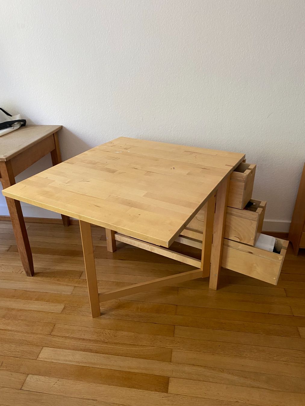 Ikea Tables: Klapptisch aus Birke mit 6 Schubladen – D'occasion à Basel par jeb_c2vd 3