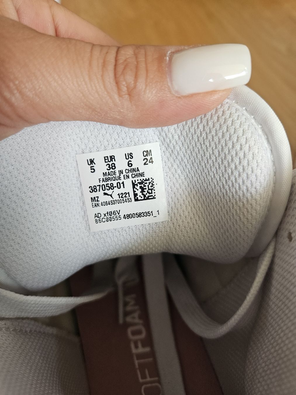 Puma Scarpe da donna: Baskets Puma blanches avec liserais mutilicolors, taille 38 – Nuovo (secondo la descrizione) da Morges venduto da Mlle_Croft_91 6