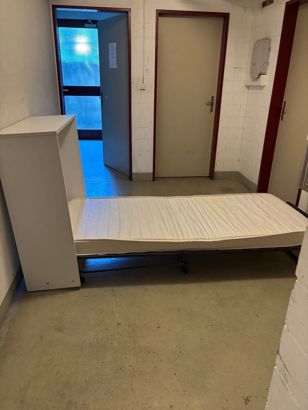 Letti: Schrankbett – Usato da Winterthur venduto da BrilleAnt 4