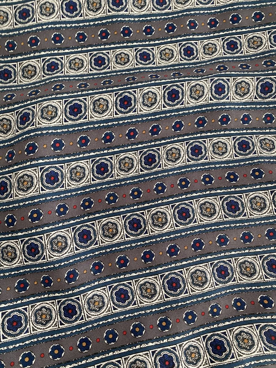 Foulards & écharpes: Schal aus wolle / Seide – D'occasion à Opfikon par Luis144 8