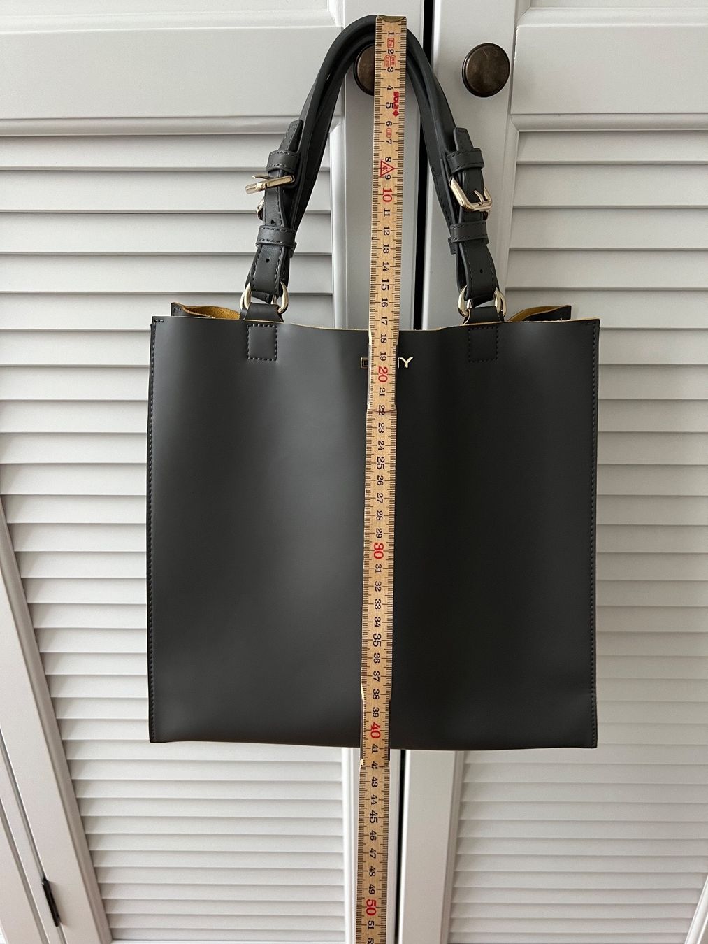 DKNY Taschen für Damen: DKNY Tasche – Gebraucht aus Glattpark(Opfikon) von ste_n99y 7
