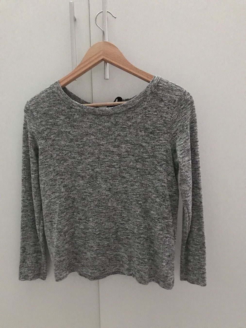 T-shirt: Tshirt langarm grau Gr.S – Usato da Wädenswil venduto da JJ15 1