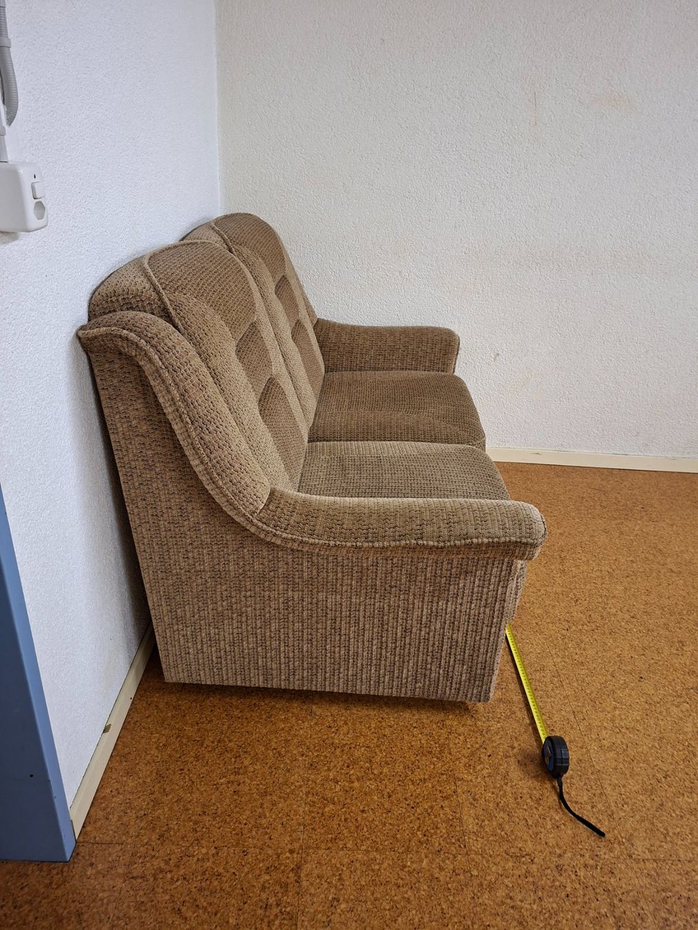 Sofas: Sofa zu verschenken – Gebraucht aus Solothurn von RaffiffaR 1
