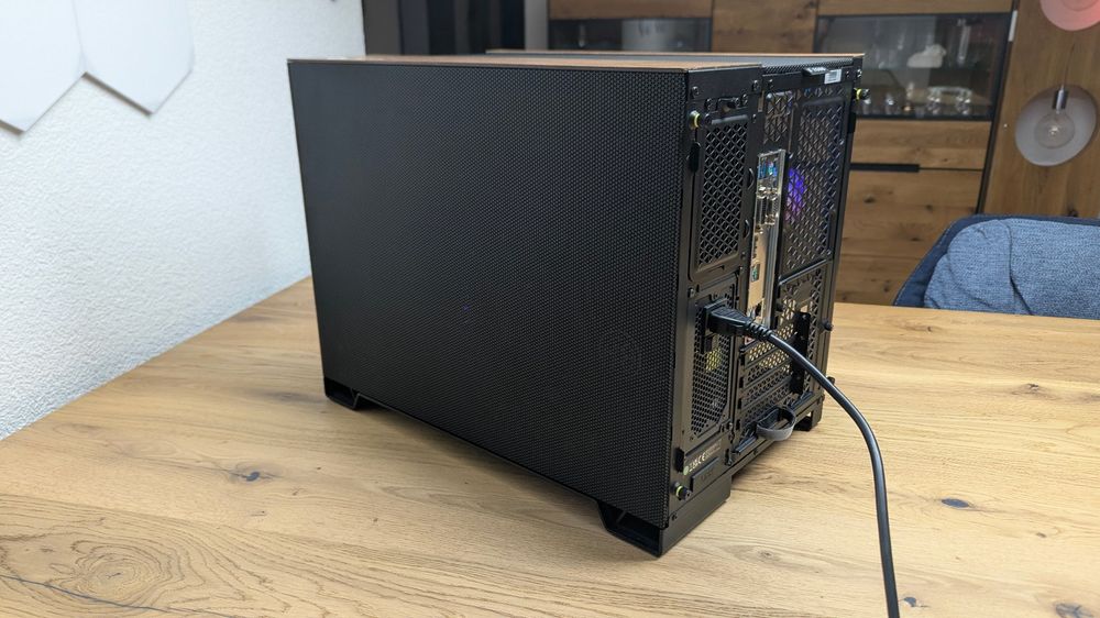 PC Ryzen 5600G / 32 GB Ram / Design Case / WaKü (Gebraucht) in ...