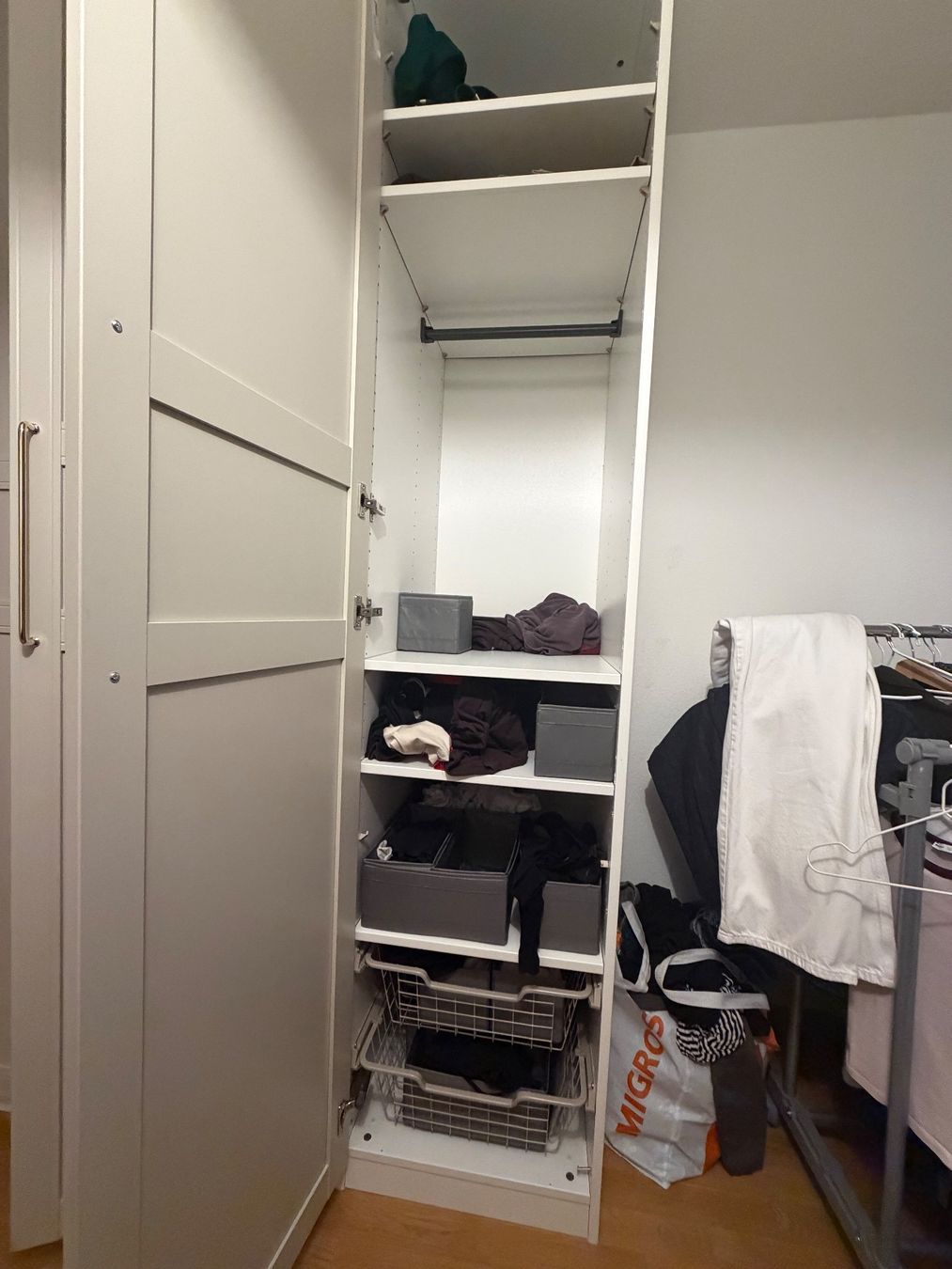 Armadi: Ikea pax schrank – Usato da Wädenswil venduto da bot_w85m 3