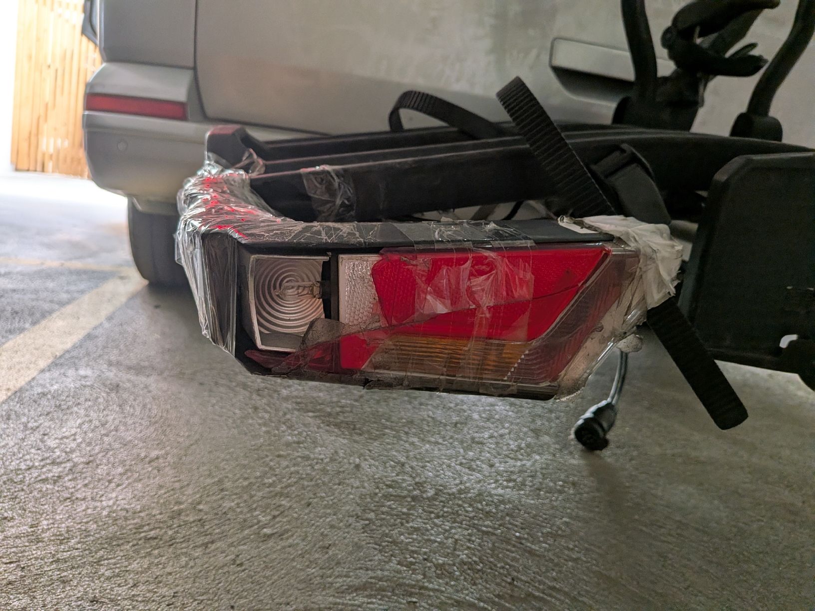 Anhängerkupplungen: easyfold xt2 porte vélo attelage – Gebraucht aus Mollie-Margot von tib_fbg7 2