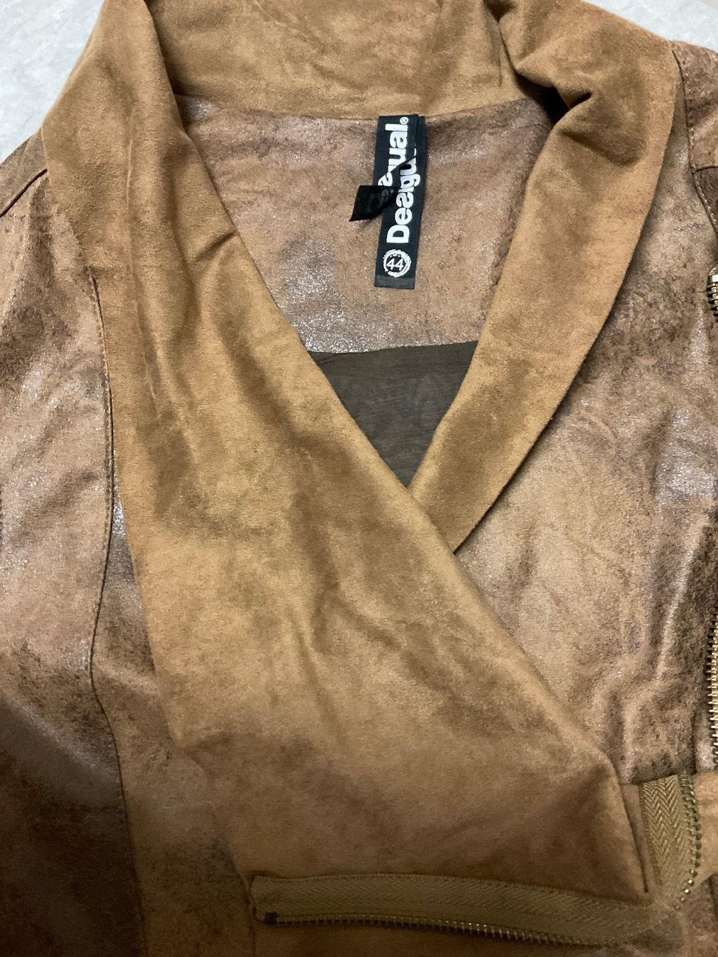 Desigual Giacche: Desigual Kunst Lederjacke Gr. 44 Herbst Boho – Usato da Spreitenbach venduto da Nucinul 1