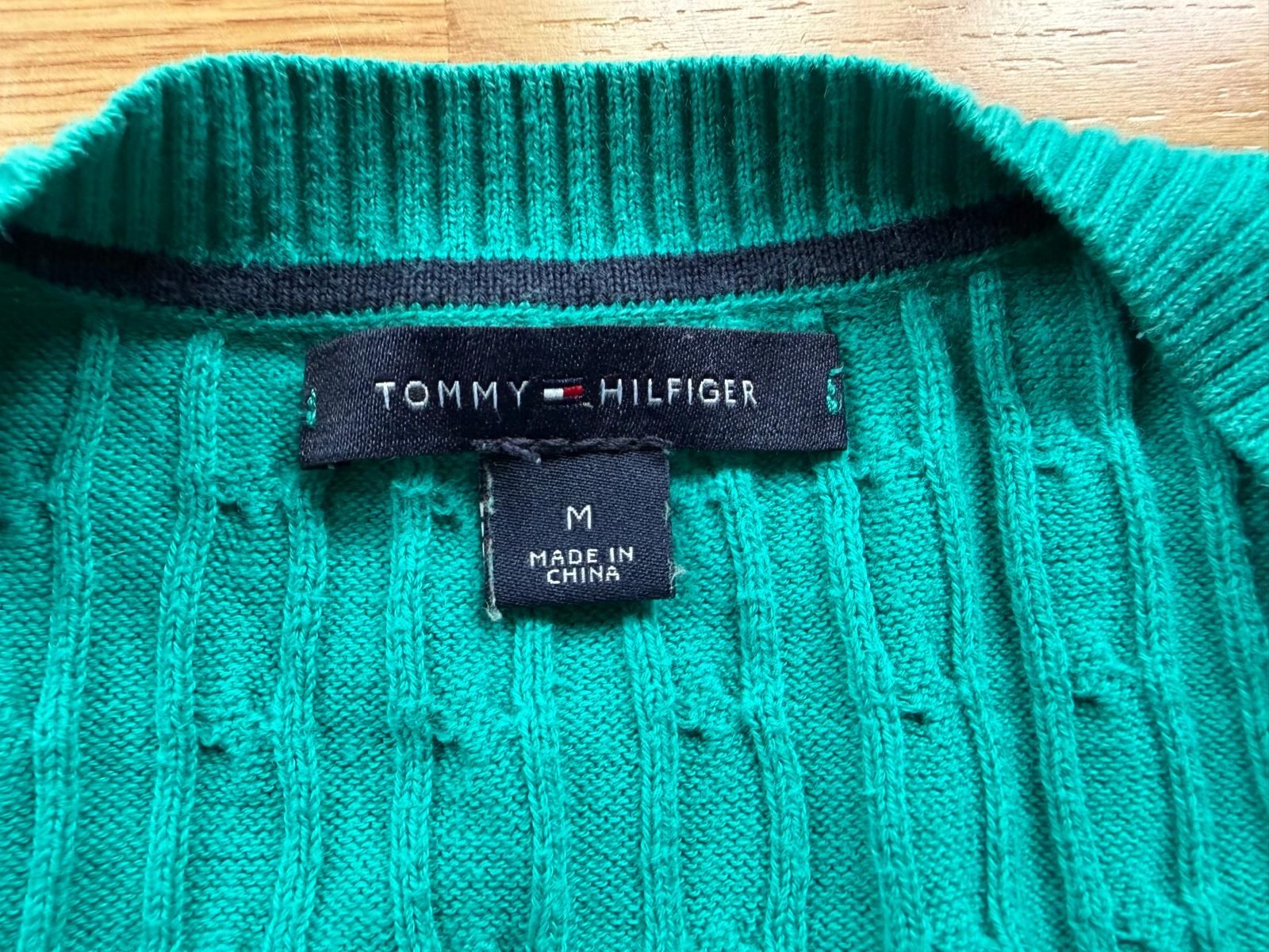 Tommy Hilfiger Lotti di vestiti: Tommy Hilfiger Pullover Grösse M – Usato da Zürich venduto da ttmgybta 4