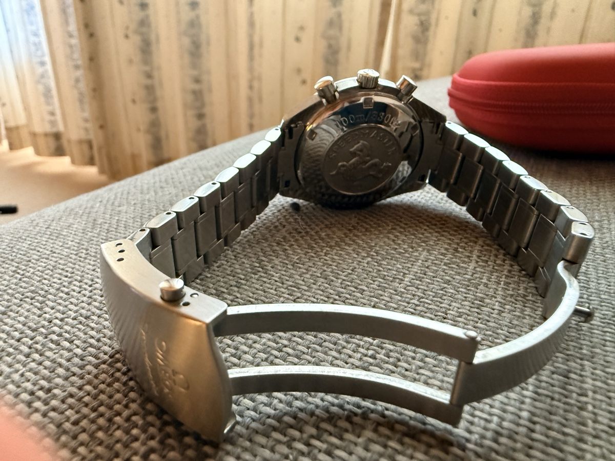 Omega Uhren: Omega Speedmaster Date  Automatic 40mm – Gebraucht aus Gstaad von Amerboueta 6