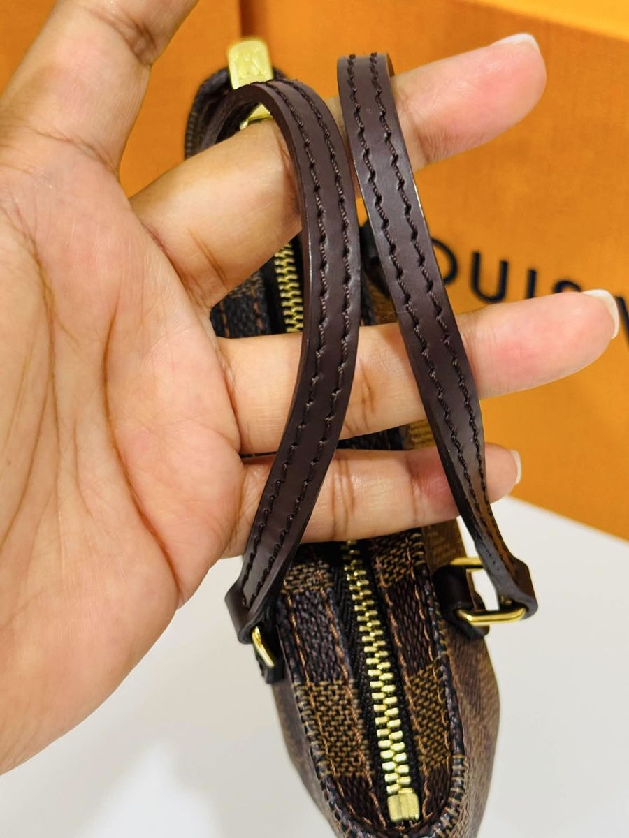 Louis Vuitton Borse da donna: Louis Vuitton Manosque Pochette im Damier Ebene – Usato da Widnau venduto da Pukpan_99 5