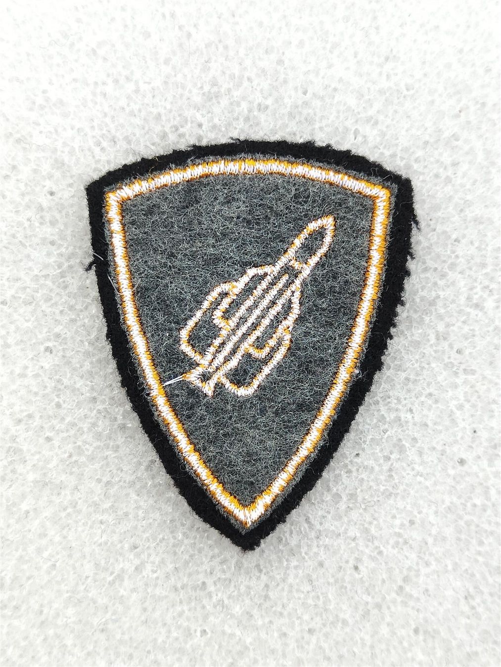 Placchette & Badge: Abzeichen Lenkwaffenschütze Ord. 1995 V1 – Usato da Bauma venduto da SwissMilitaria 1