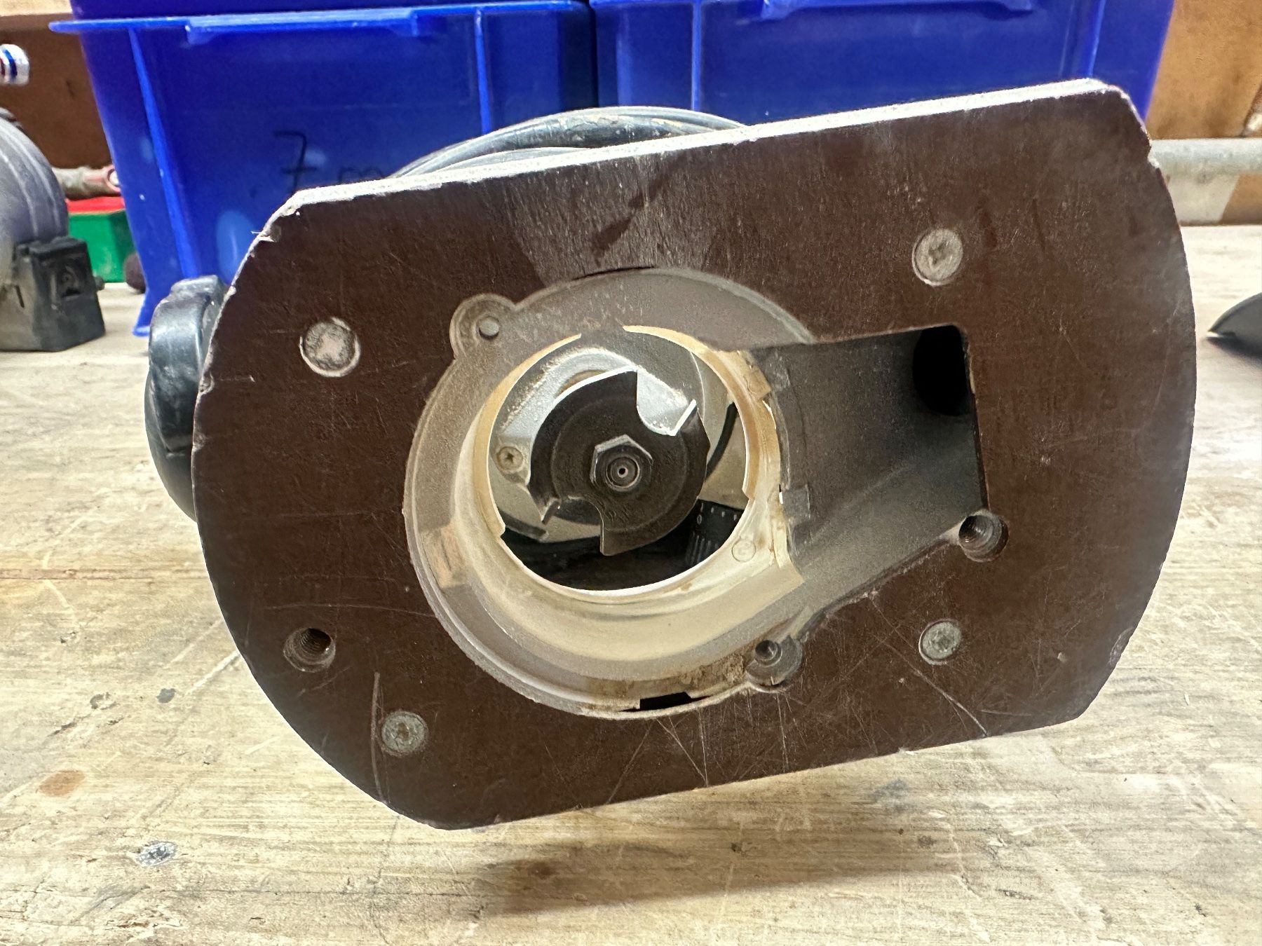 Tutte le macchine: Oberfräse DEWALT DW621 gebraucht 1100W – Usato da Kerns venduto da tob_qc8n 2