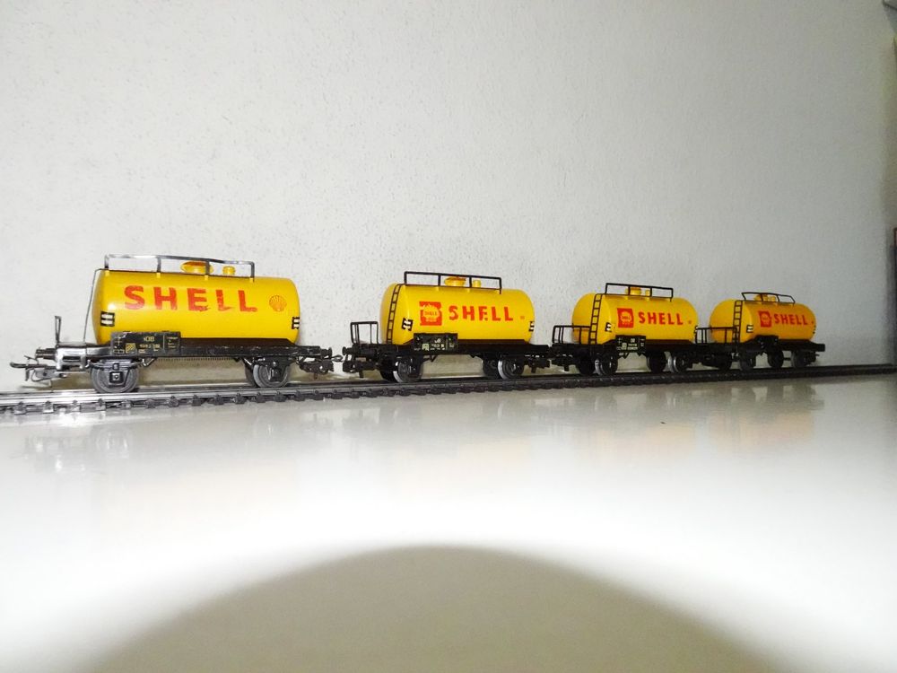 4 Märklin Güterwagen Kesselwagen Shell HO (Gebraucht) in Luzern für CHF ...
