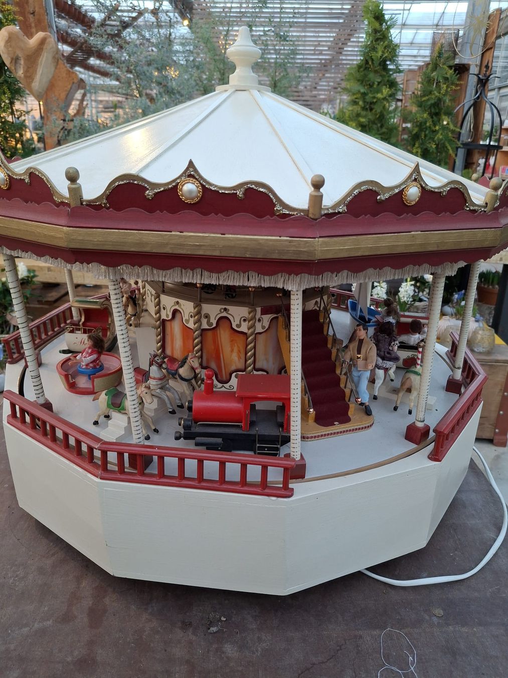 Spielzeuge: Mini Karussel – Gebraucht aus Witterswil von nel_5f7c