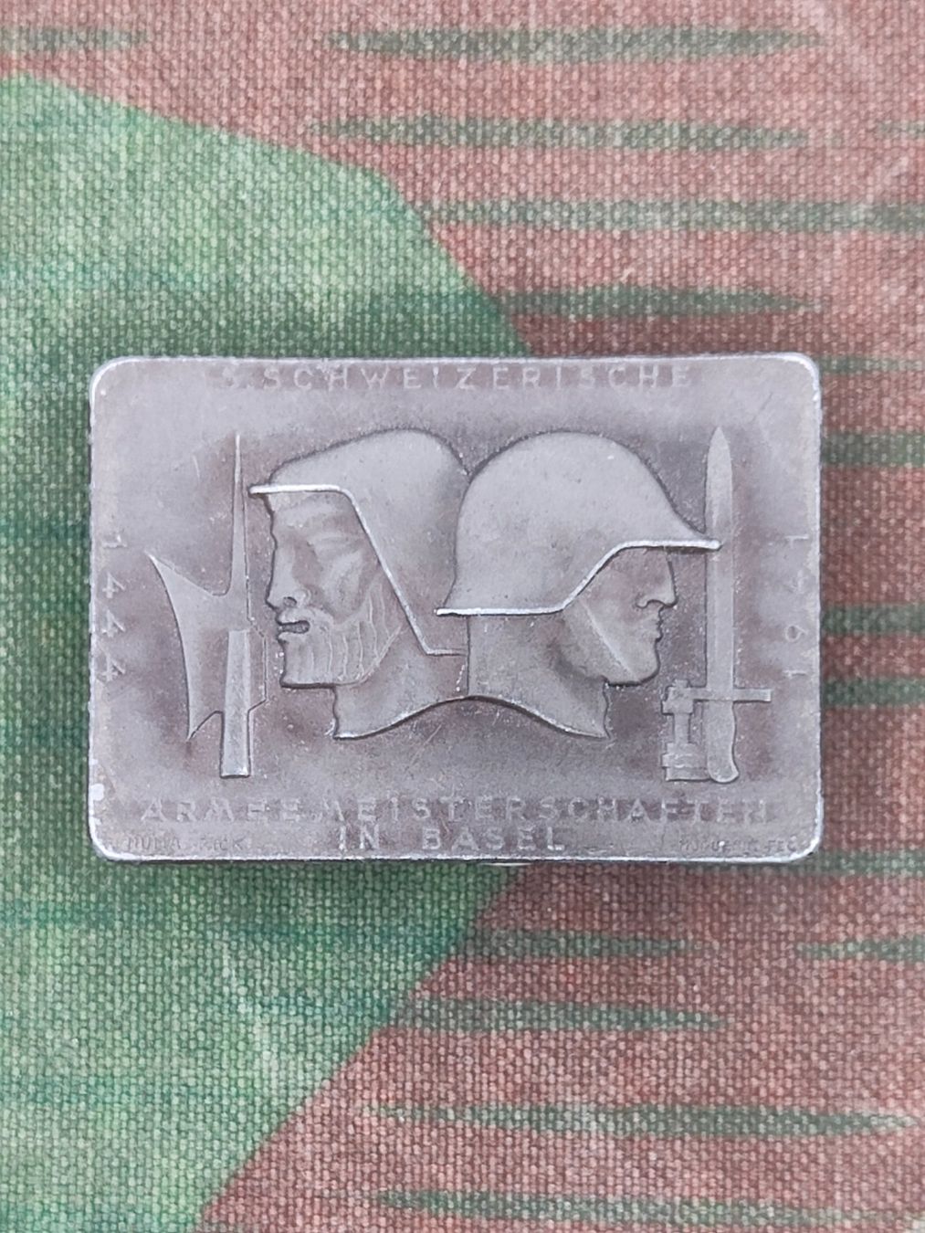 Schweizer Armee Placchette & Badge: Abzeichen Armeemeisterschaften 1941 – Usato da Bauma venduto da SwissMilitaria