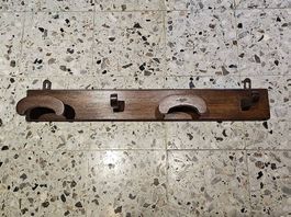 Appendiabiti da parete ticinese
