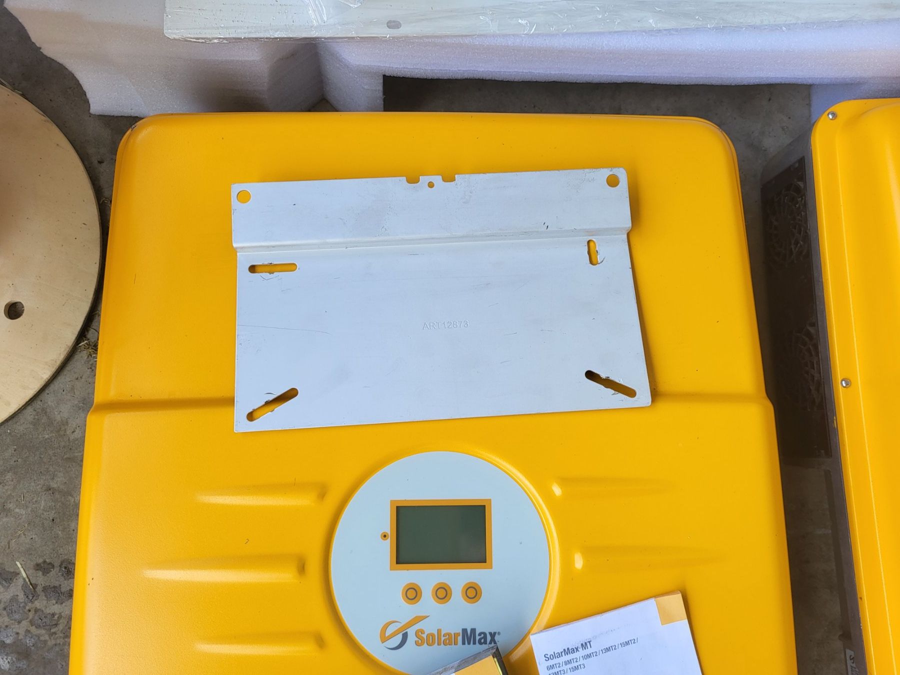 Inverter: 2 Wechselrichter Solarmax MT2 – Usato da Brunnen venduto da caro711 3