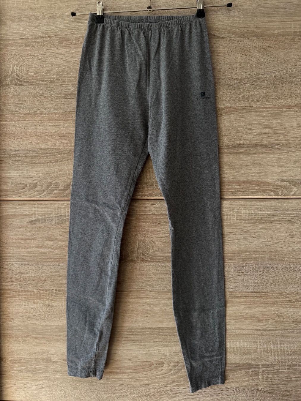 Leggings: Legging de sport gris – Usato da Montreux venduto da Izapechee