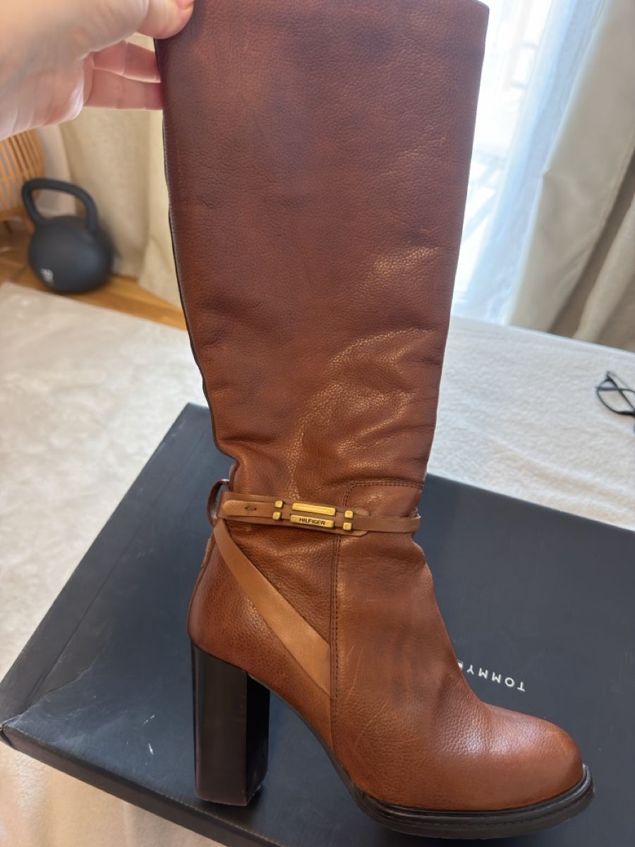 Tommy Hilfiger Damenschuhe: Tommy Hilfiger Stiefel – Neu (gemäss Beschreibung) aus St. Gallen von kir_87fb