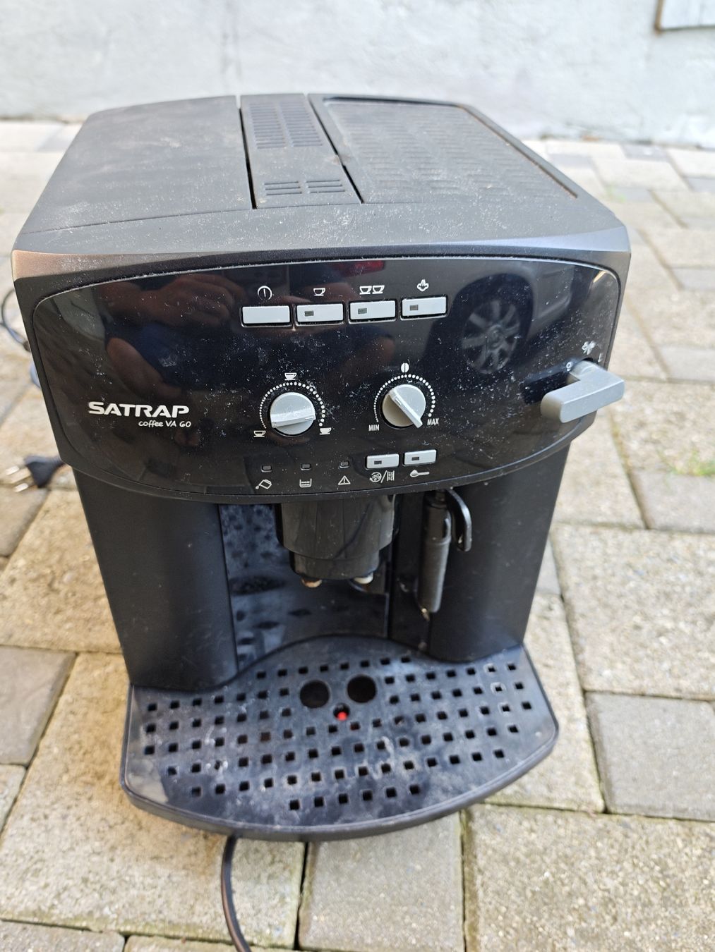 De'Longhi Machines à café & Machines à expresso: 2 Automatisch Kaffeemaschine – D'occasion à Sarnen par Laut_musik 3