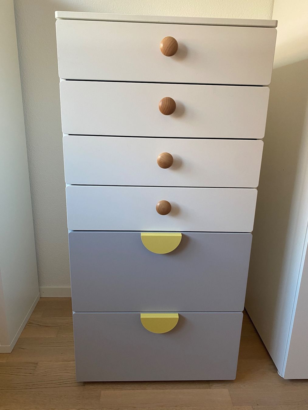 Ikea Cassettiere: Kommode mit 6 Schubladen, weiss-grau, top Zustand – Usato da Gutenswil venduto da relient-k