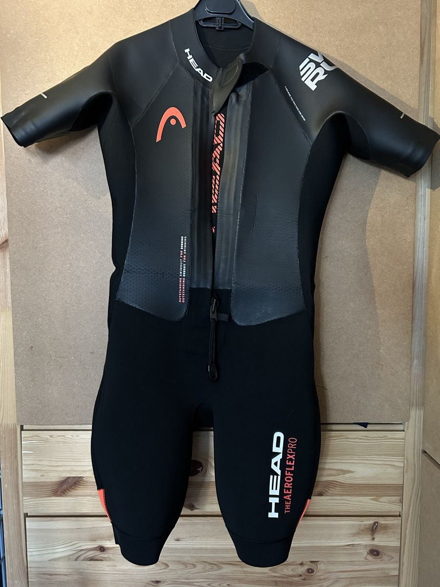 Completi: Neopren Swimrun Head – Usato da Bern venduto da Olblack