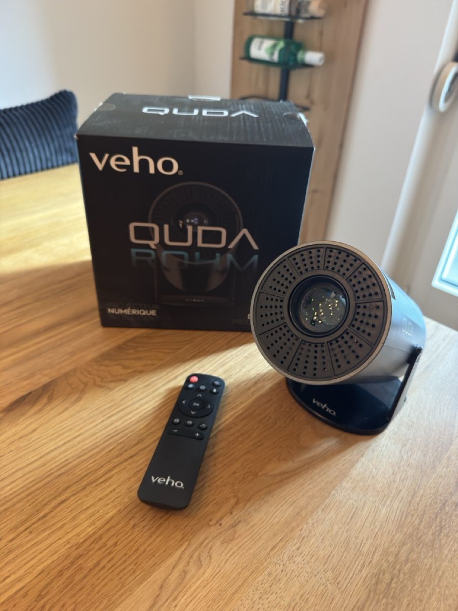 Vidéoprojecteurs: Tragbarer Beamer 4K – D'occasion à Ballwil par jro_ml2g 1