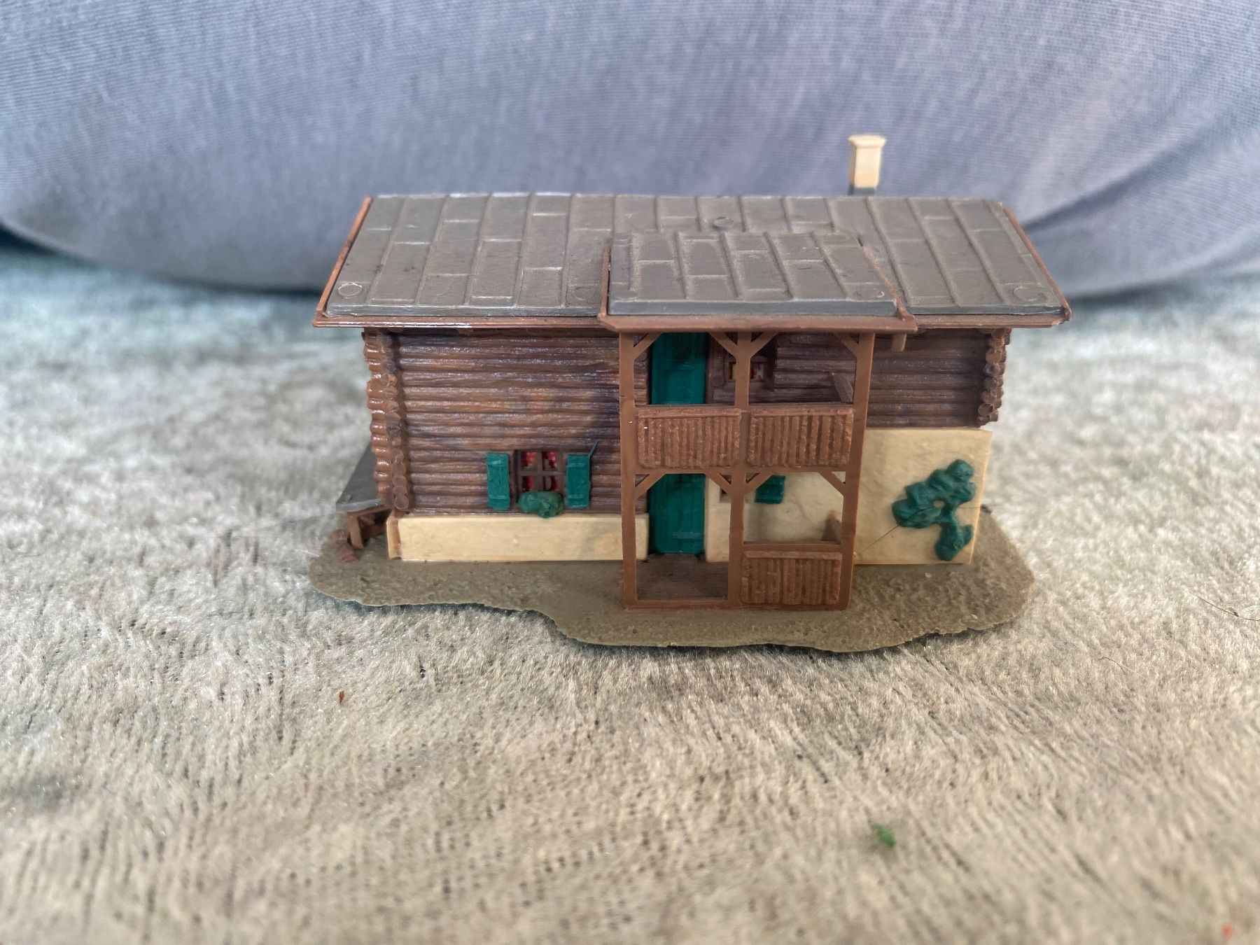 Kit di modellismo & Modellini statici: Modellbau Bergdorf / Kirche / Häuschen – Usato da Schwarzenburg venduto da sarah2107 6