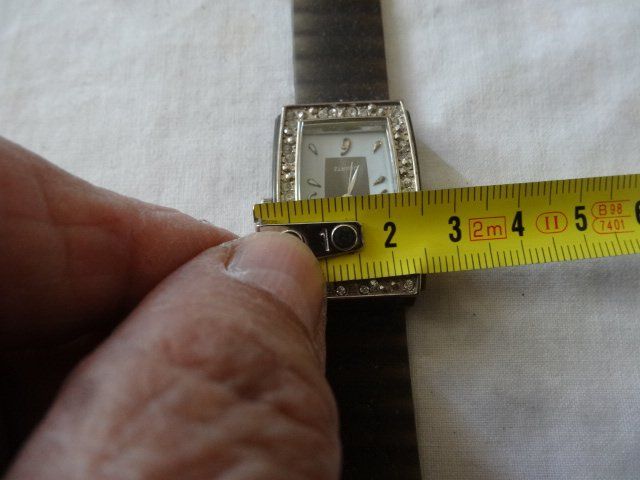 Orologi: IMAGE SCHÖNE  HEREN UHR.QUARTZ..LÄÜFT--25X33MM – Usato da zürich venduto da ahmad01 2