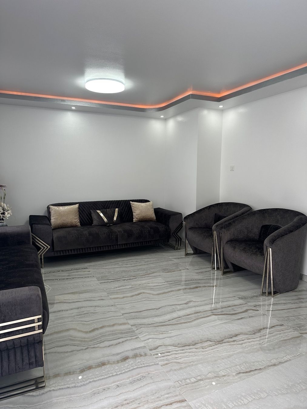 Divani: Sofa Luxe SUPER PRIX !!! – Nuovo e nell'imballaggio originale da Orpund venduto da dizi.98 2