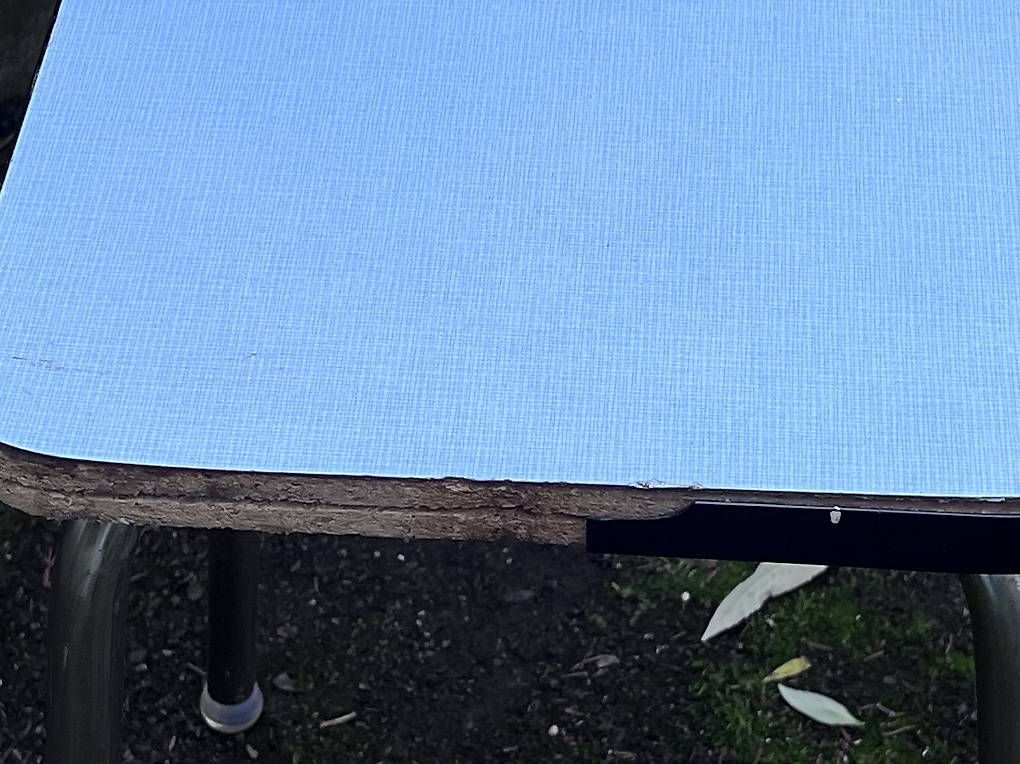 Sgabelli: Tabouret bleu ciel Formica  – Usato da chambésy venduto da mattheyv 1