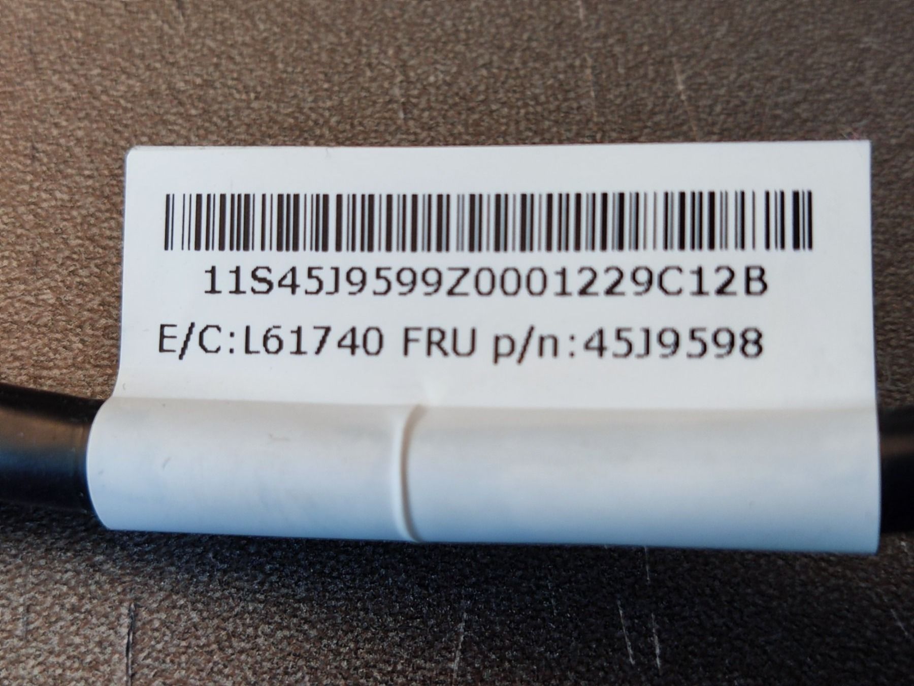 Lenovo Câbles: LENOVO LPT CABLE SSF Parallel – D'occasion à Thundorf par Swizzzly 2