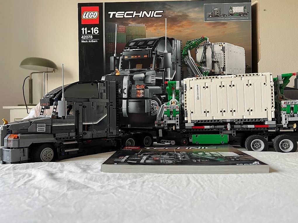 Lego Kit di costruzioni: Lego 42078 – Usato da zuchwil venduto da solotin74