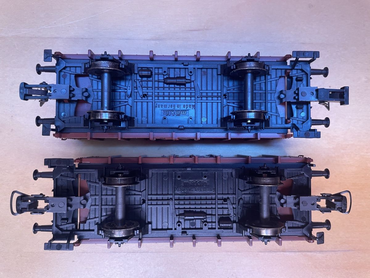 Märklin Modellini di ferrovie: 2 Märklin Güterwagen DB – Usato da Rickenbach ZH venduto da u2540 2