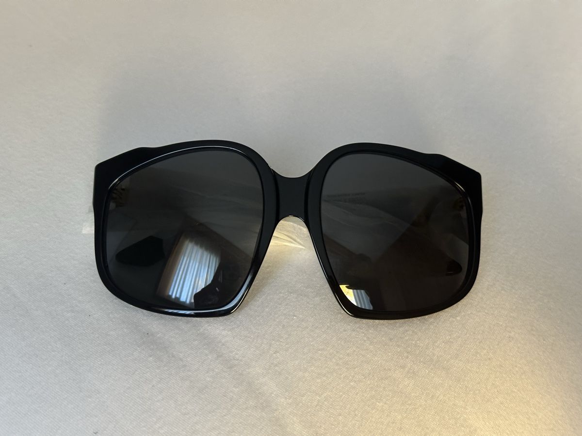 Miu Miu Occhiali & Lenti: CUSTOM Miu Miu A07S Sonnenbrille – Nuovo e nell'imballaggio originale da Silvaplana-Surlej venduto da vikhayy.stmoritz 1