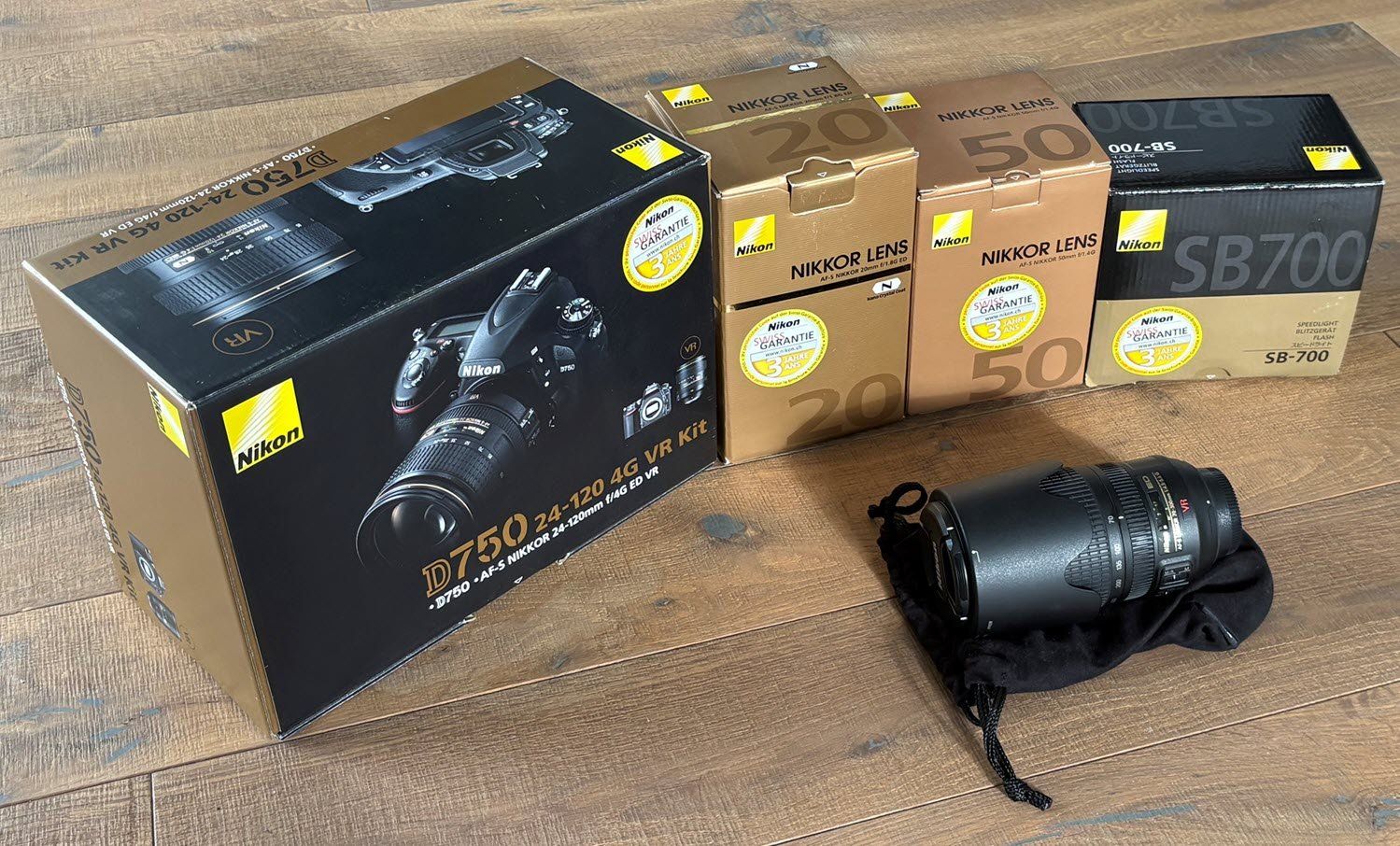 Nikon Fotocamera: Nikon D750 FX Vollformat + 4 Objektive, Blitz und Akkus – Nuovo (secondo la descrizione) da Ueberstorf venduto da DeepEye