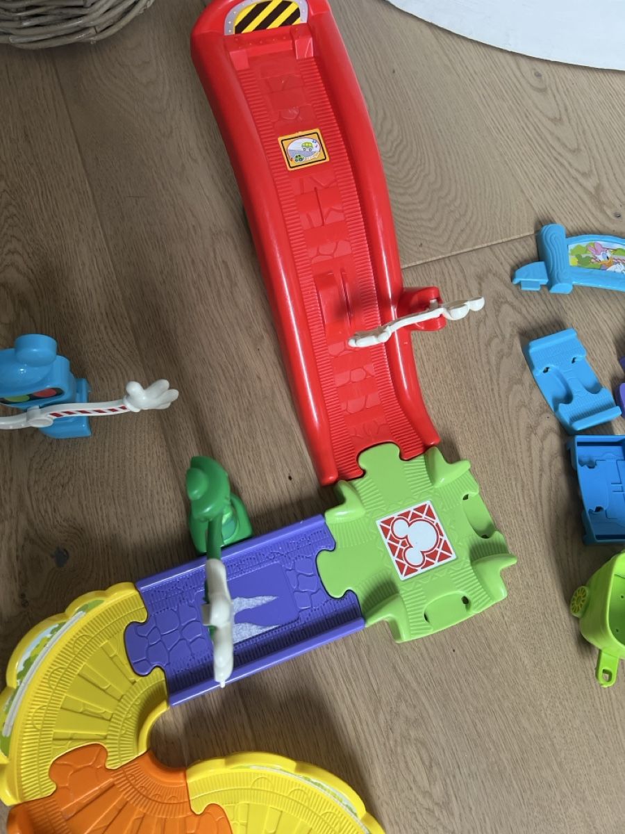 Vtech Jouets: VTech Micky Maus Bahnhof- Zug-Spielset – D'occasion à Oensingen par katepe 4