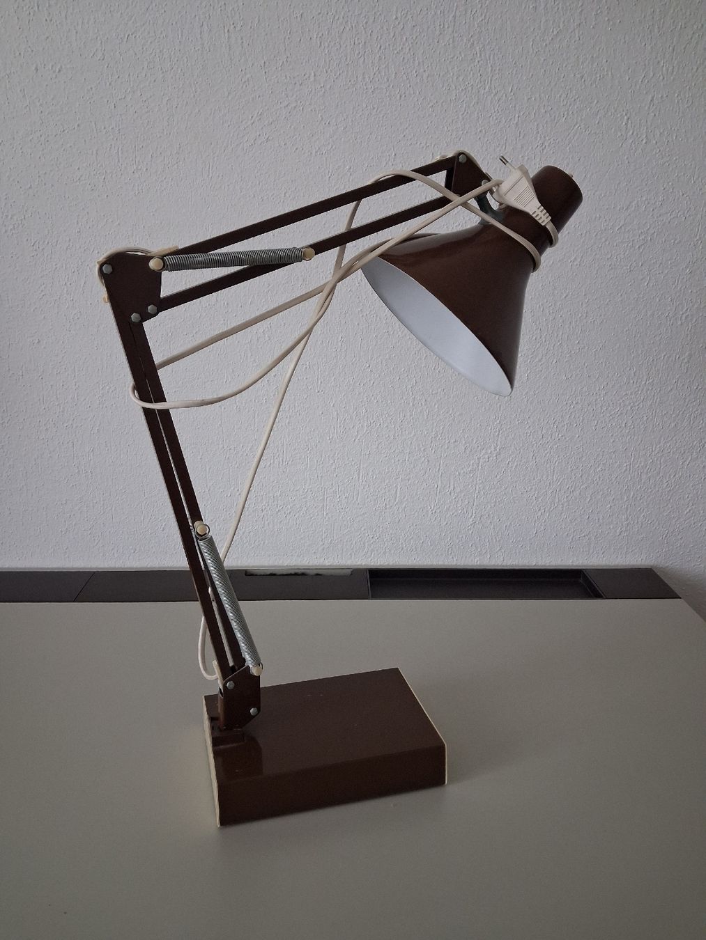 Lampen: Gebrauchte Tischlampe – Gebraucht aus Olten von SandroDo82