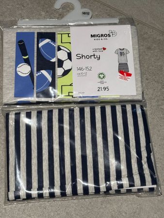 Pyjama 146 - 152 neuf