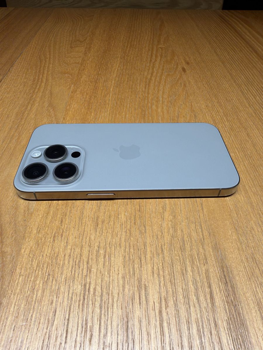 Apple Telefoni cellulari / Smartphones: iPhone 15 pro – Usato da Tschugg venduto da LG1818 3