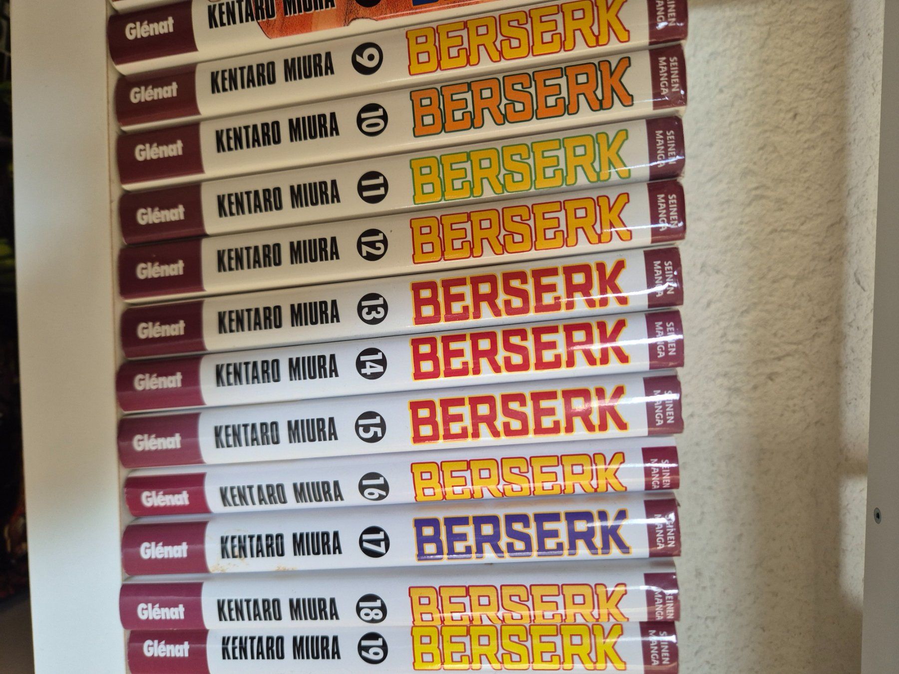 Comics: Berserk tome 1 à 35 – Gebraucht aus Vauderens von zom_j92z 1
