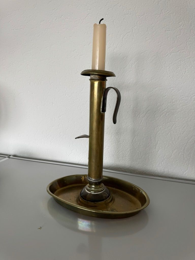 Portacandele: Antiker Messing-Kerzenhalter mit Schiebemechanik – Usato da Zürich venduto da Alot16 1