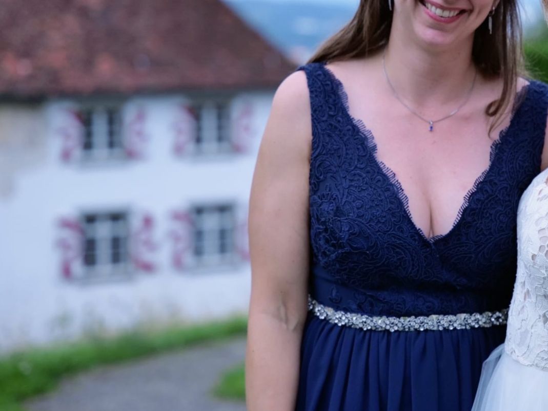 Robes: Festkleid – D'occasion à Zollikofen par aen_qdx7 1