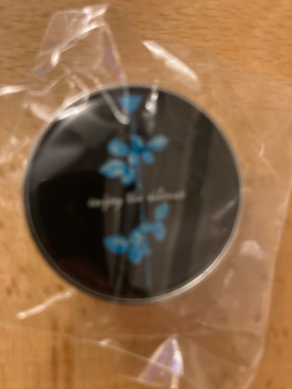Spille & Fermagli: Depeche Mode Pin Anstecker Punk Rock Metal Pop – Nuovo (secondo la descrizione) da Horn venduto da abutre72